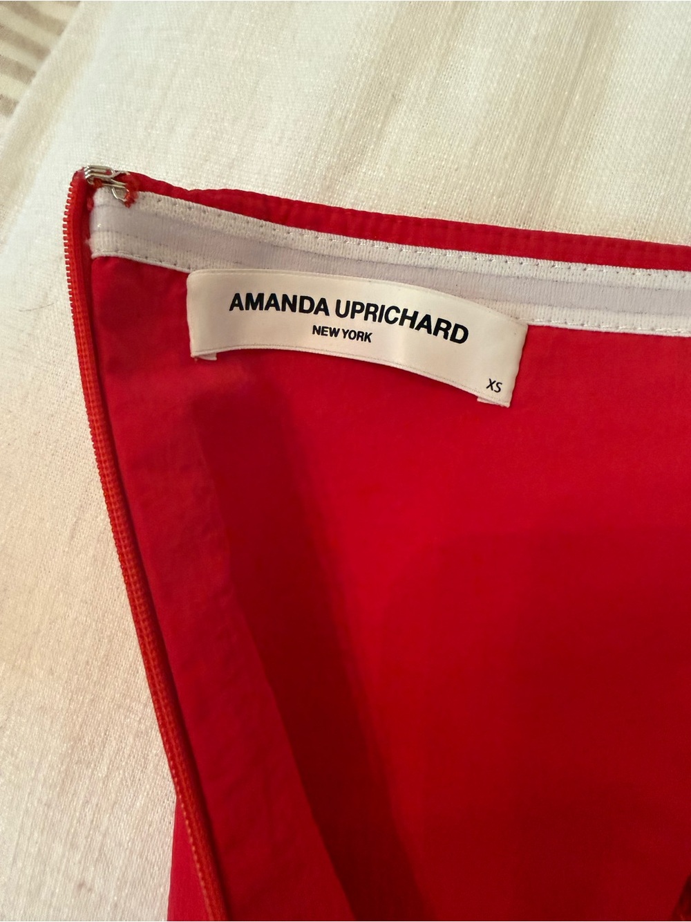 AMANDA UPRICHARD Oscar Dress
WW15 - Picture 6 of 7